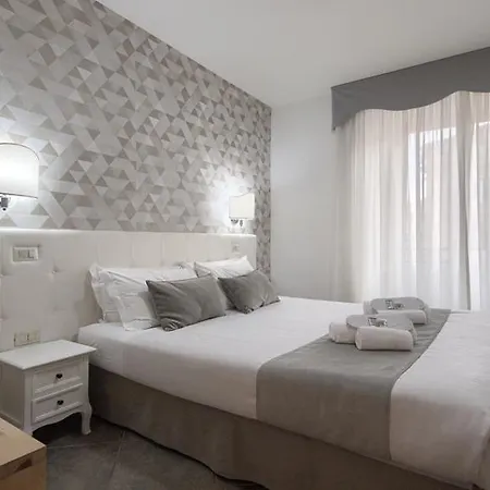 Vatican Treasure Pensión Roma